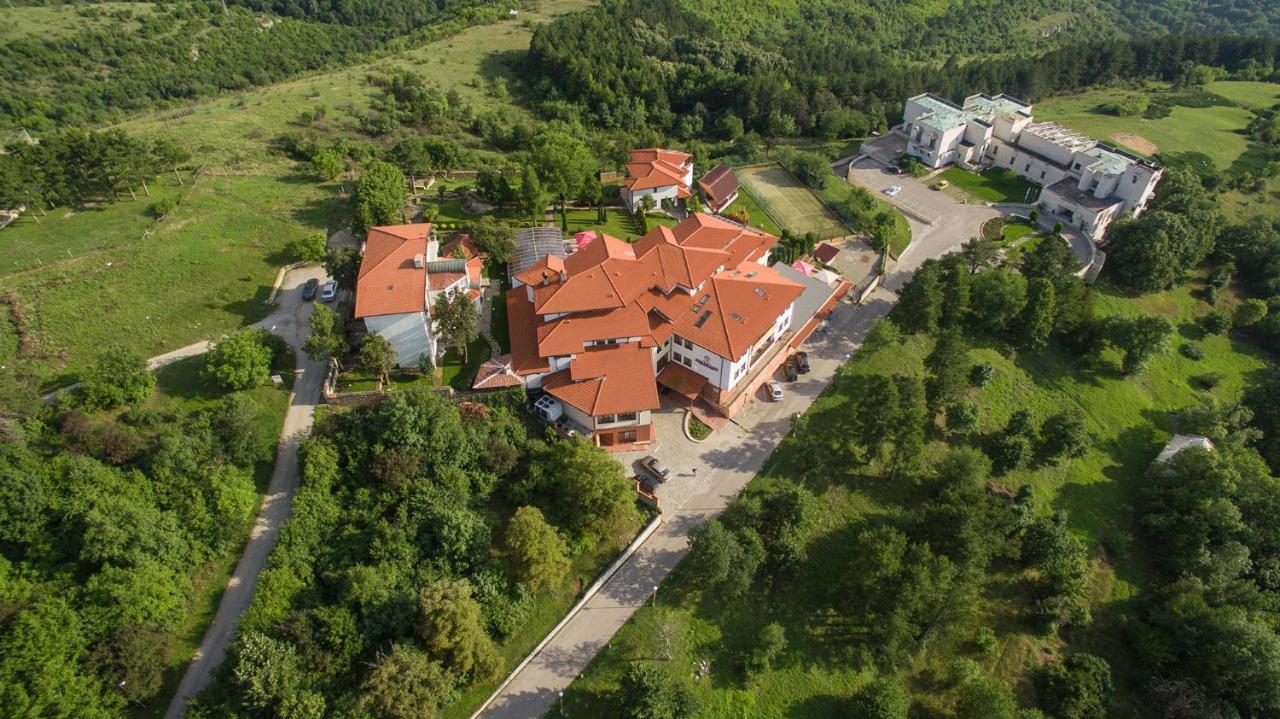 Park Hotel Arbanassi Exterior photo